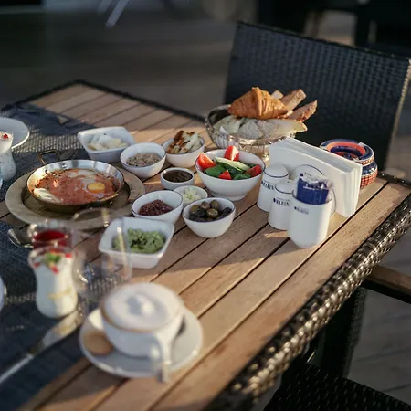 Üdülőközpont Karpaz Gate Marina Ayia Trias