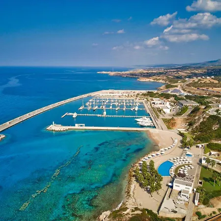 Karpaz Gate Marina Üdülőközpont 4*