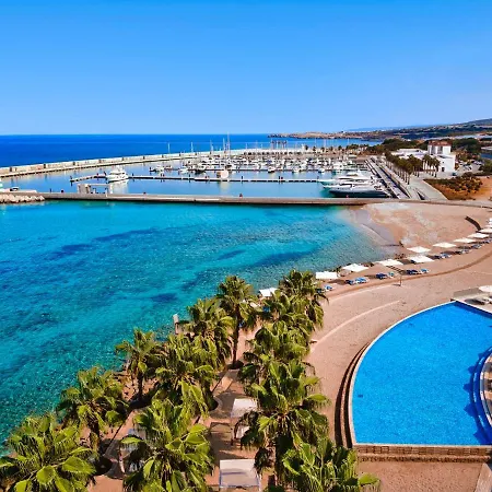 Karpaz Gate Marina Üdülőközpont