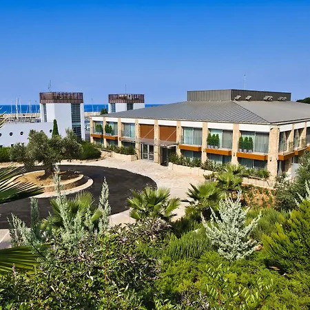 Karpaz Gate Marina 度假村