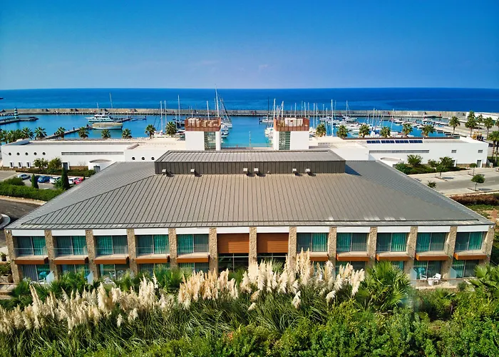 Resort Karpaz Gate Marina 4*
